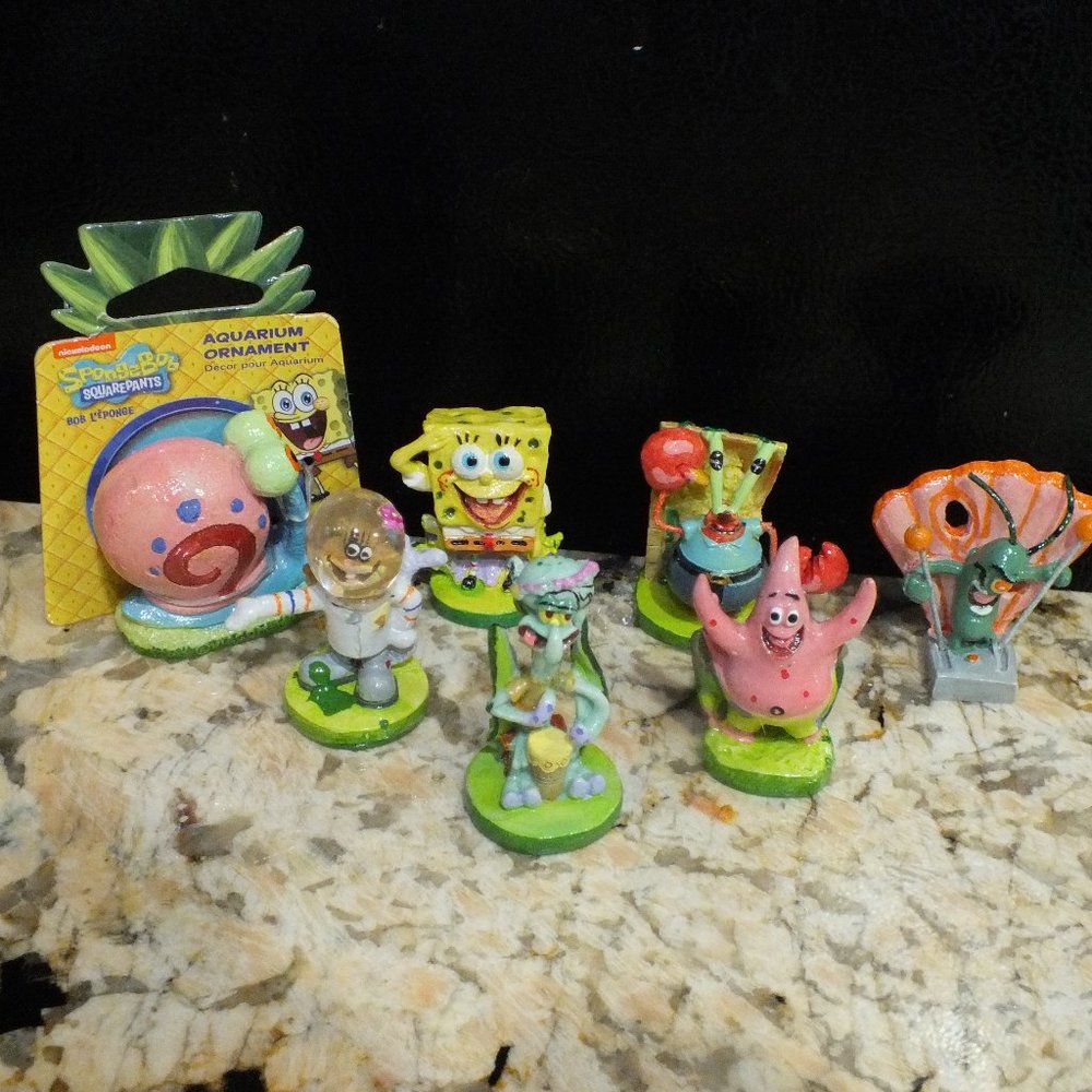 Penn-Plax Spongebob Squarepants Bikini Bottom 7-Piece Aquarium Ornament Set